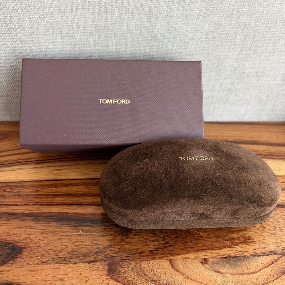Tom Ford sunglass case with brand new lense cleaning cloth